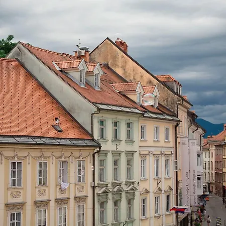 Apartment Address Deluxe Downtown