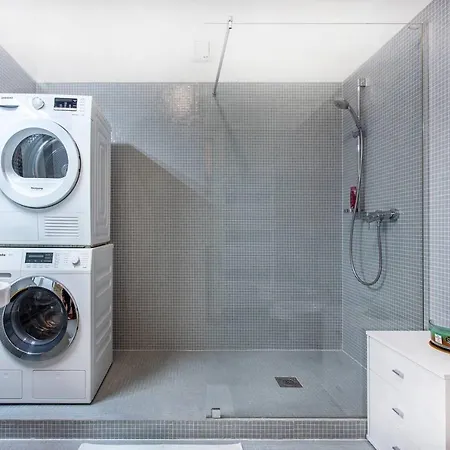 Address Deluxe Downtown Apartman *