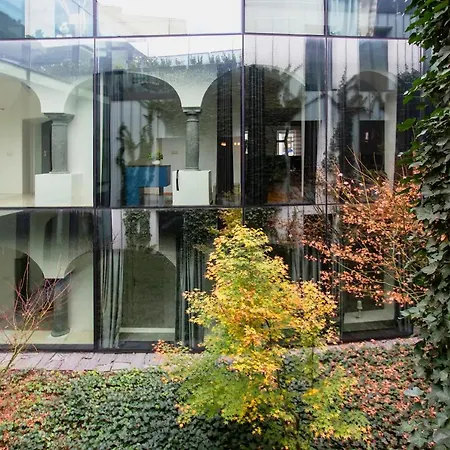 Address Deluxe Downtown Apartman *