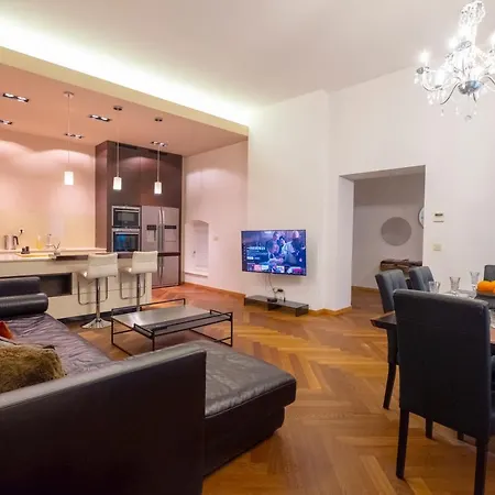 Address Deluxe Downtown Apartman *