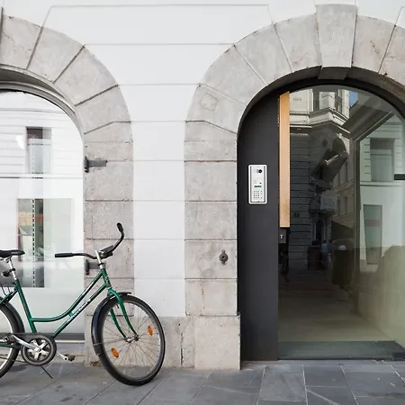 Address Deluxe Downtown Apartman