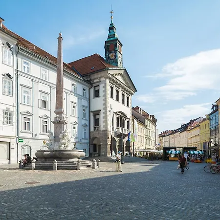 Address Deluxe Downtown Lublaň