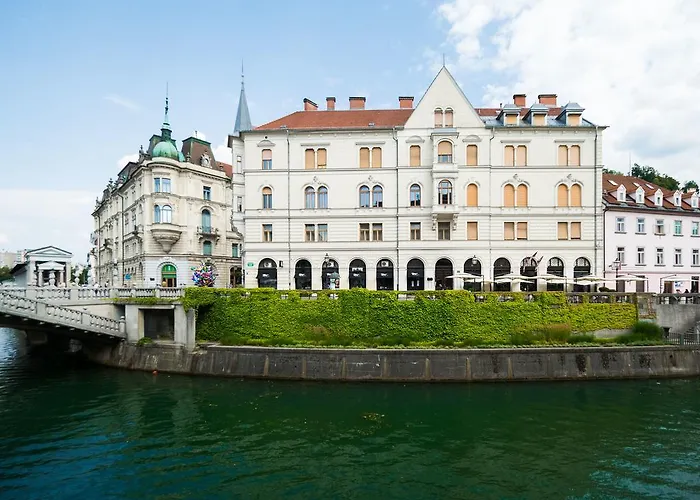 Address Deluxe Downtown Apartment Laibach